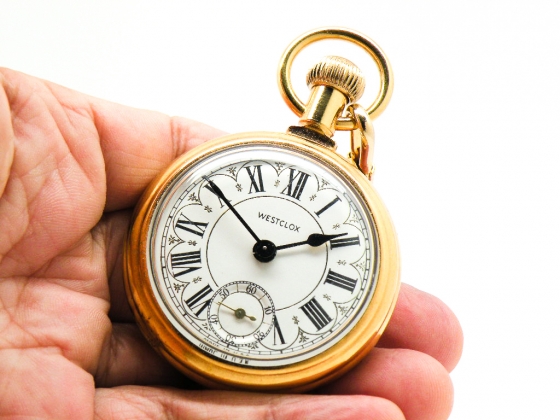 westclox_with_chain_3