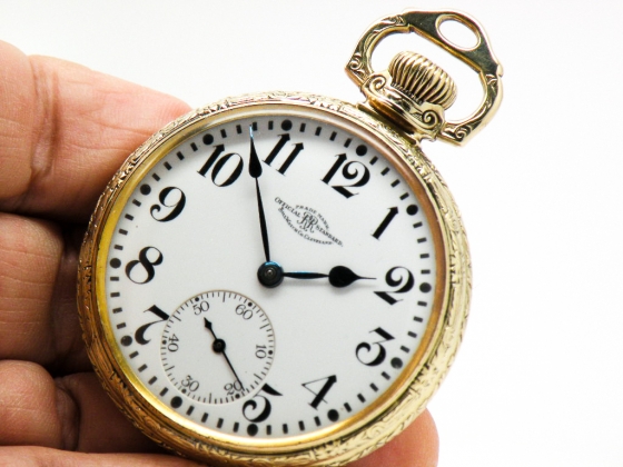 h2_up_close_in_hand_watch