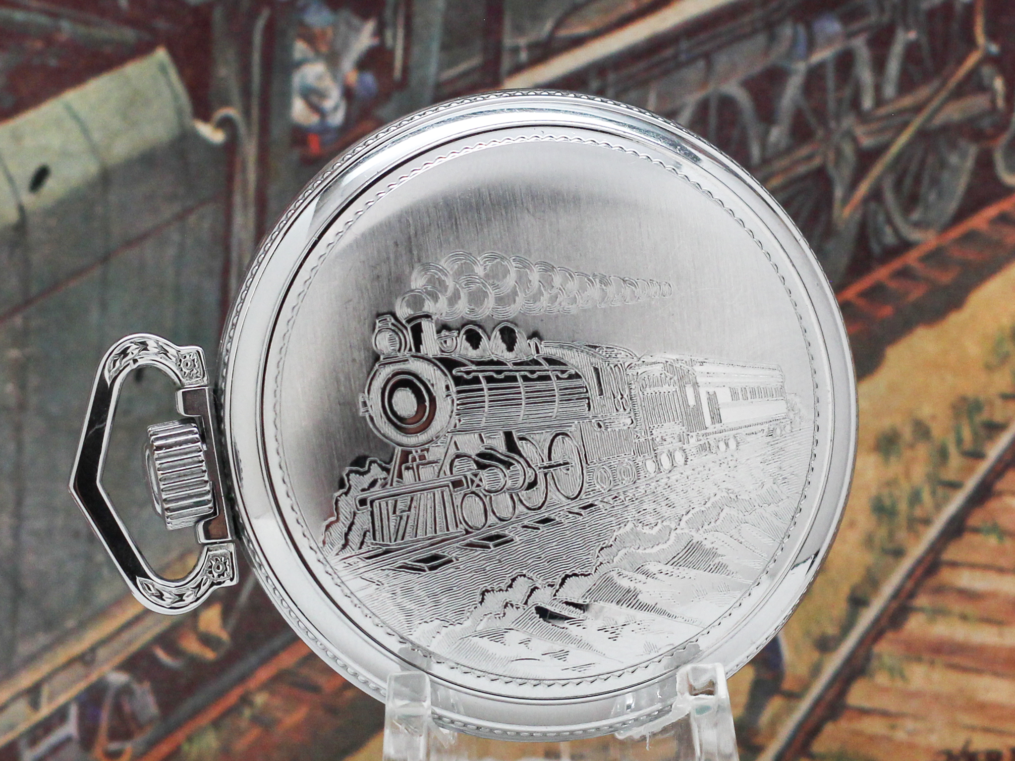 Pristine Hamilton Railroad Grade 940 Housed in the Popular Train Engraved Case image 3